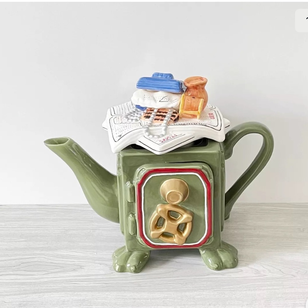 Seymour Mann Safe Teapot Whimsical Banking Lid